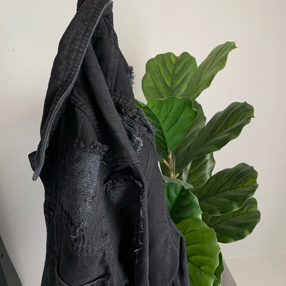 SOLD- ZARA DISTRESSED DEMIM JACKET - Picture 2 of 8